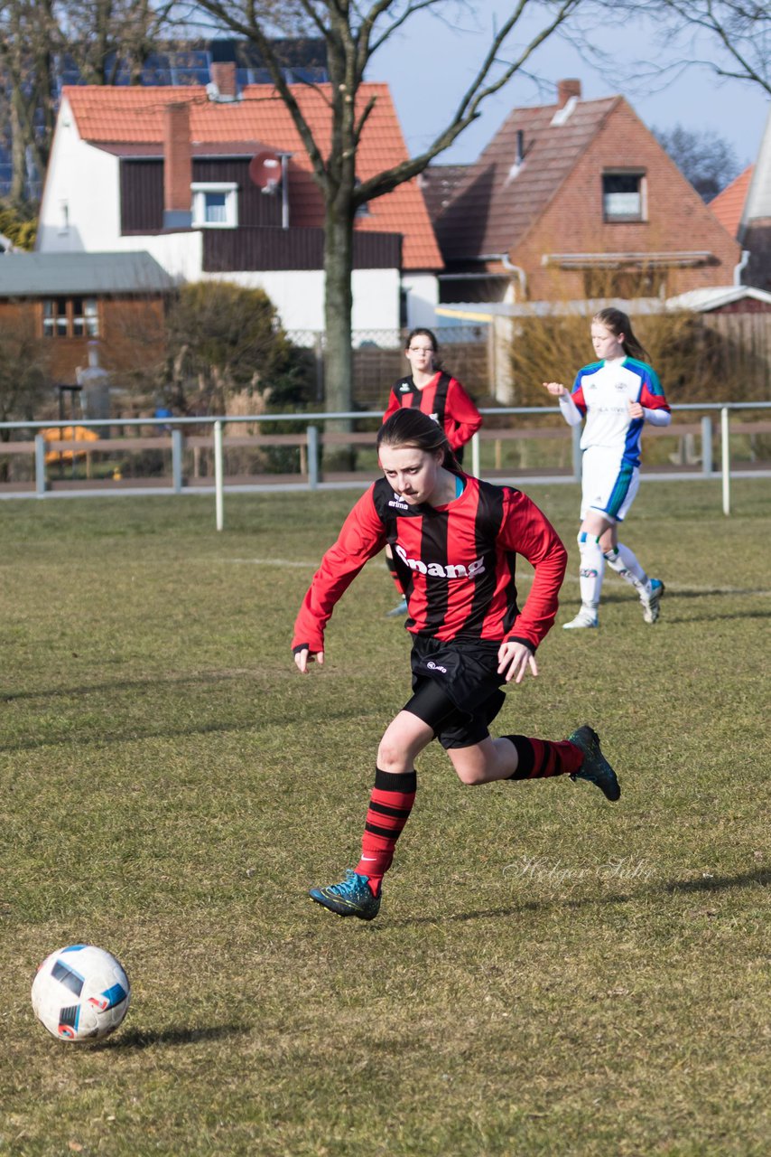 Bild 329 - wBJ SG Weststeinburg/Beidenfleth - SV Henstedt Ulzburg : Ergebnis: 0:4